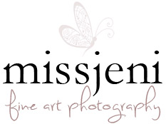 Bröllopsfotograf, Porträttfotograf, Fotograf MissJeni, Sundsvall, Västerås, Västmanland, Sverige logo
